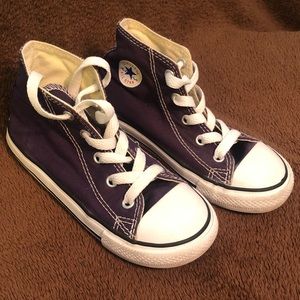 Kids Purple converse size 10
